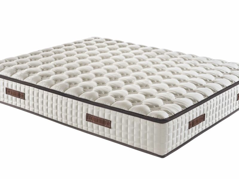 Cover Lux 2048x1152.jpg